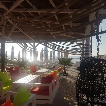 Mamaia Nord アパート *