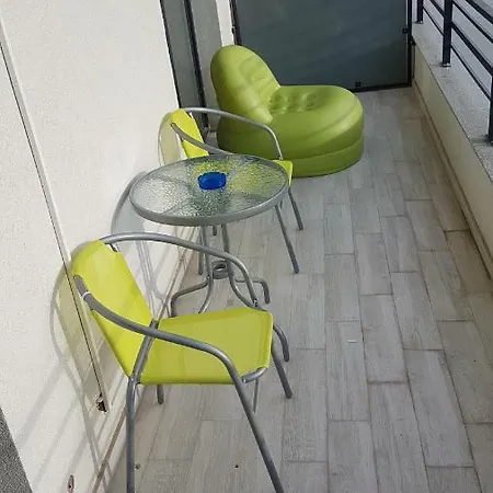 Mamaia Nord アパート ナボダリ